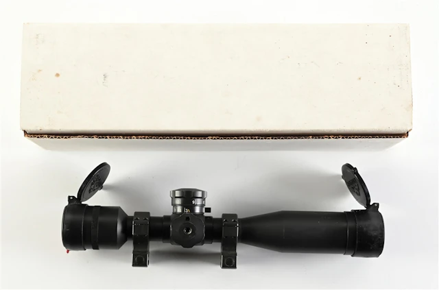 HIGHLY DESIRABLE U.S. OPTICS USMC SNIPER M40A3 10X SCOPE WITH BOX.