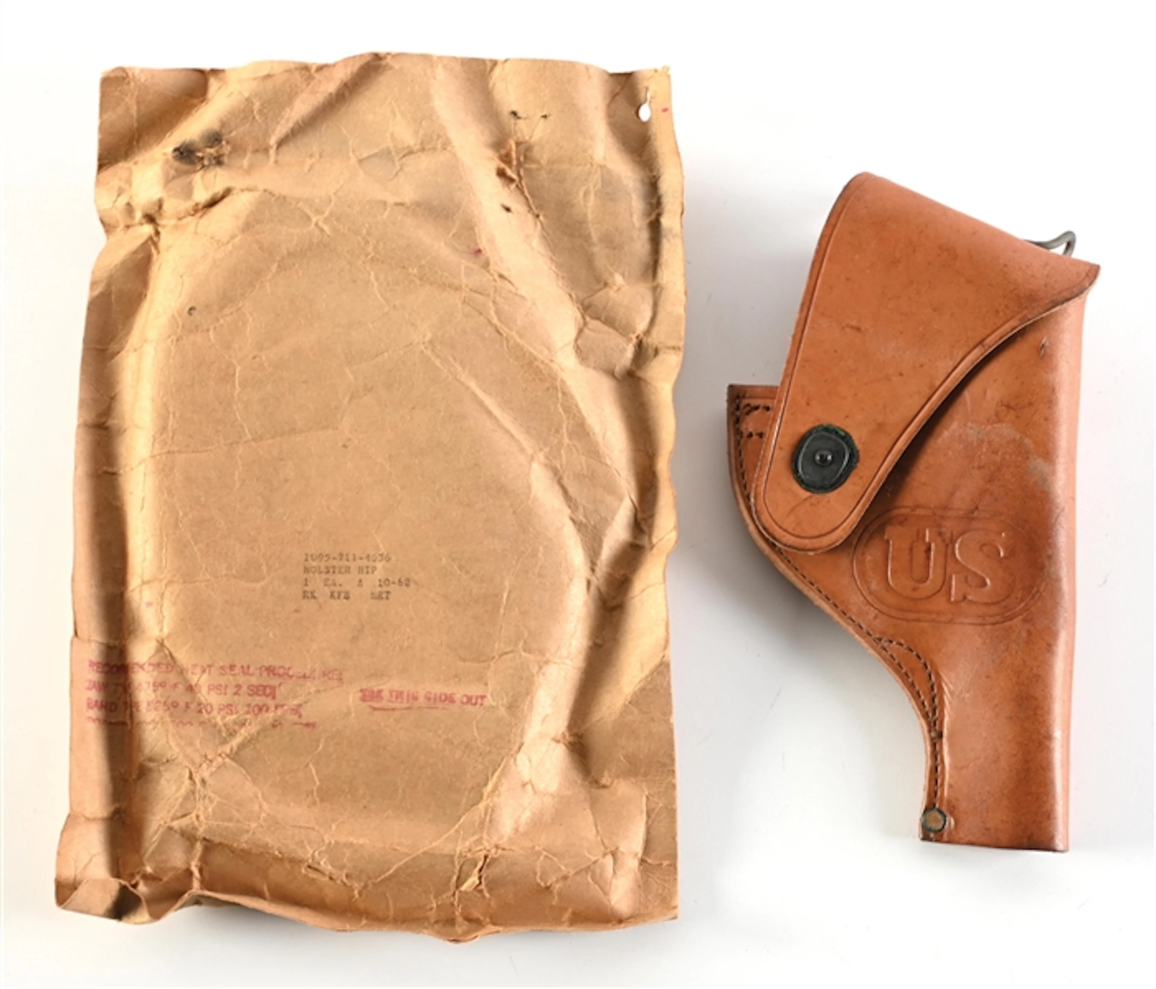 UNISSUED VIETNAM WAR BOYT .38 REVOLVER HIP HOLSTER.