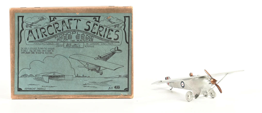 W. BRITAIN SET NO. 433 MONOPLANE PILOT AND HANGAR