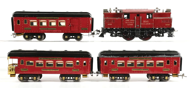 LOT OF 4: IVES LOCO NO. 3242 WITH PULLMAN CARS