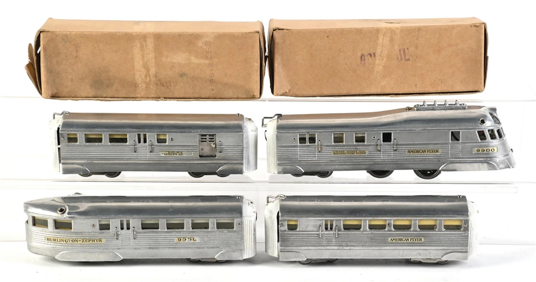 PRE-WAR AMERICAN FLYER O-GA. NO. 9900 BURLINGTON ZEPHYR PASSENGER SET