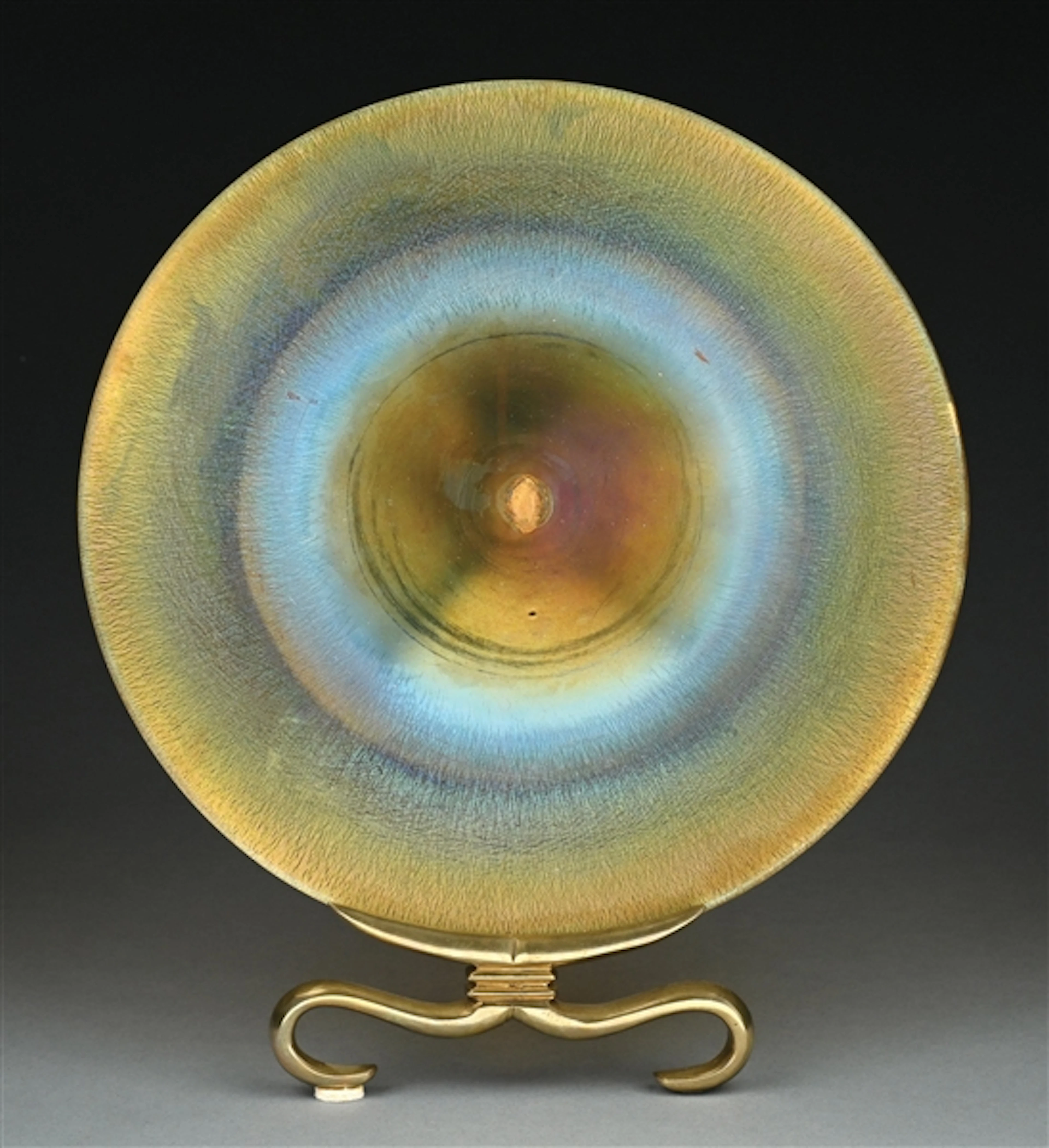 LARGE TIFFANY STUDIOS FAVRILE GLASS CHARGER WITH BRONZE STAND