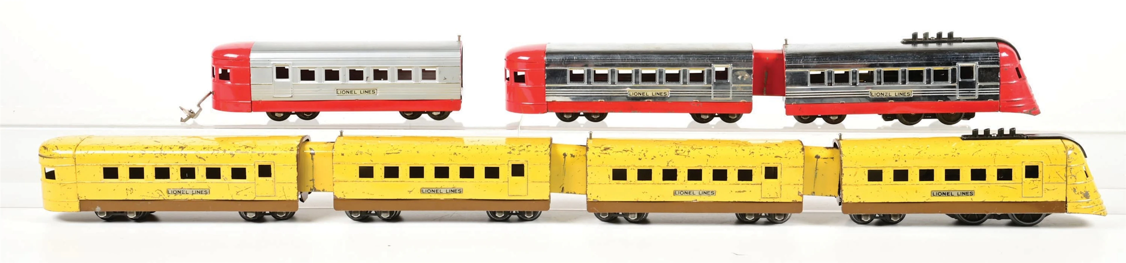 LOT OF 2: PRE-WAR LIONEL JR. O-GA. NO. 1700E STREAMLINE PASSENGER