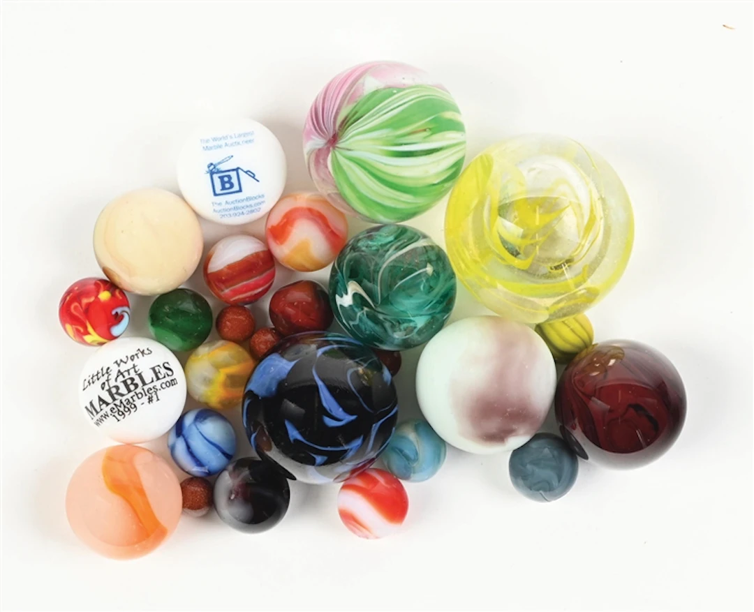 LOT OF 26: MARBLES