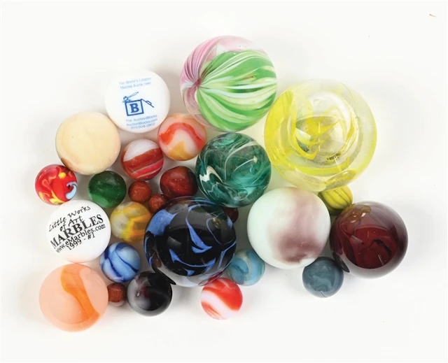 LOT OF 26: MARBLES