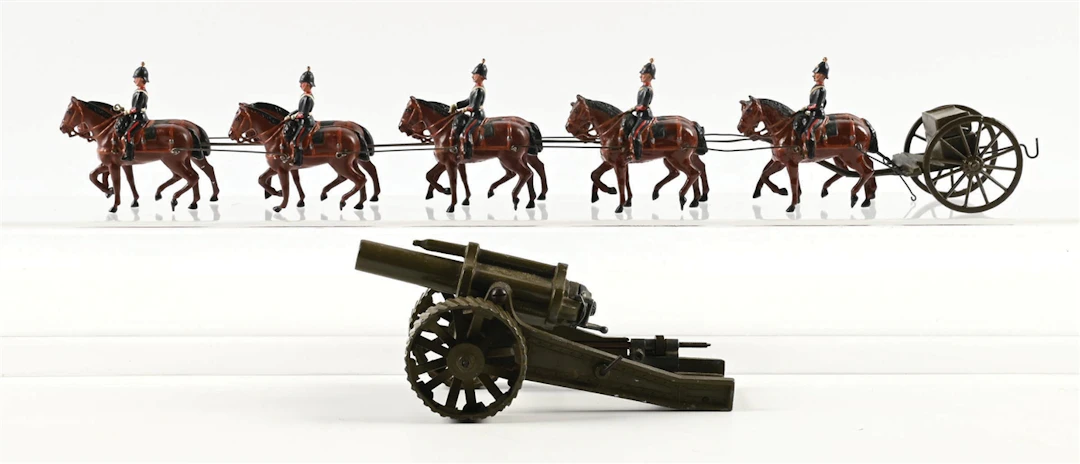 W. BRITAINS 18 IN. HOWITZER WITH HORSE TEAM NO. 211