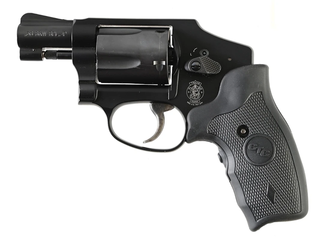 (M) SMITH & WESSON MODEL 442-2 DOUBLE ACTION REVOLVER WITH BOX
