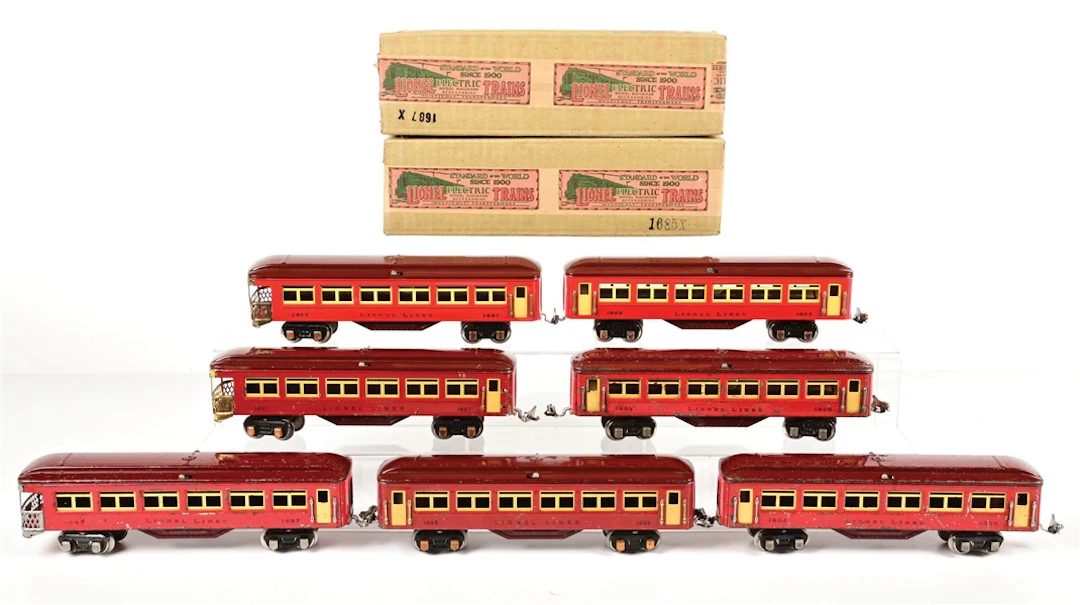 LOT OF 7: PRE-WAR LIONEL O-GA. NO. 1685 & 1687 TWO-TONE RED PASSENGER