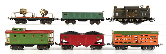 LIONEL PREWAR STANDARD GAUGE NO. 10 E ELECTRIC LOCOMOTIVE AND 5 STANDARD