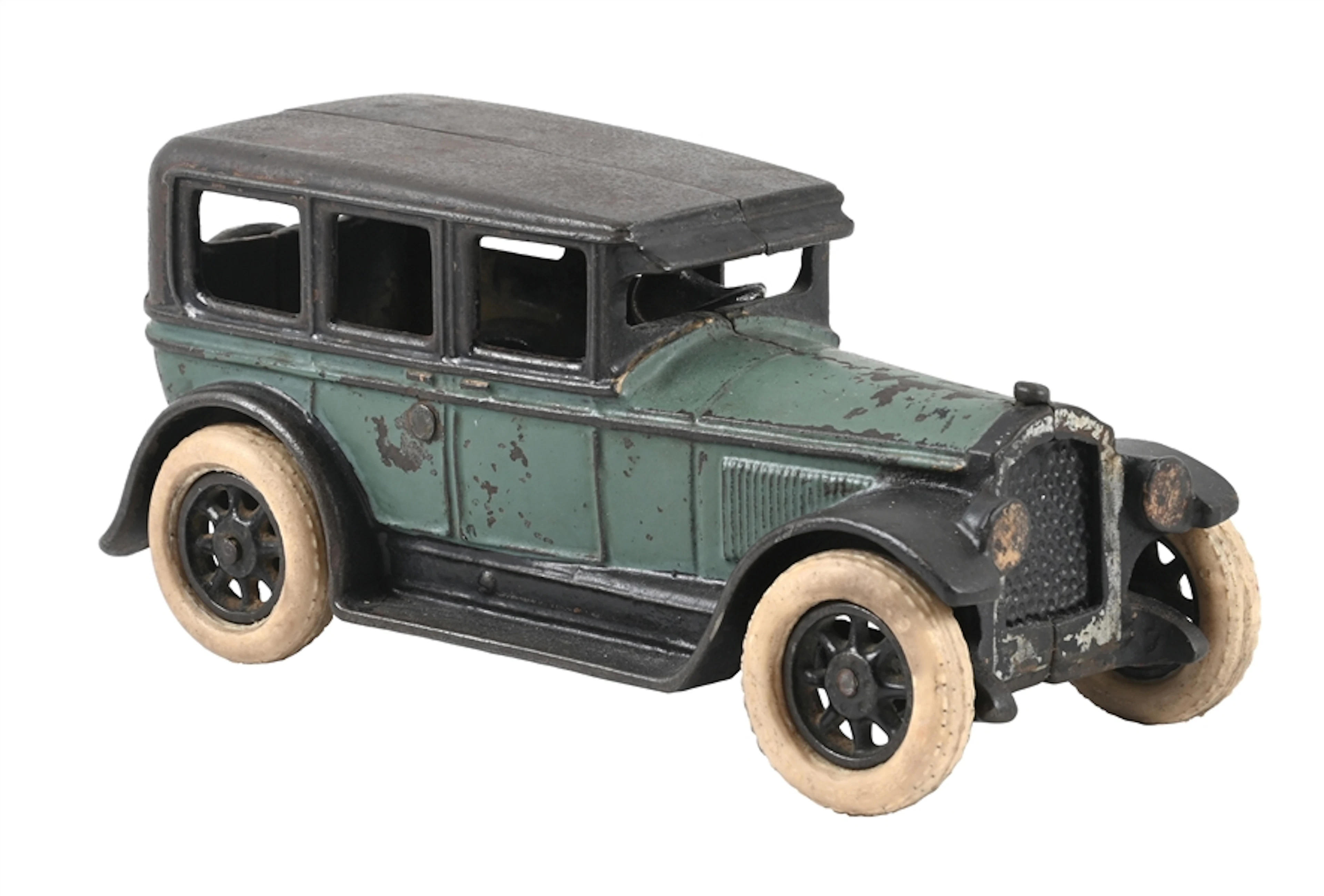 ARCADE MFG. CO. CAST IRON TOY SEDAN