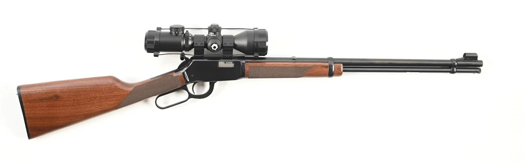 (M) WINCHESTER MODEL 9422 LEVER ACTION RIFLE WITH BOX.