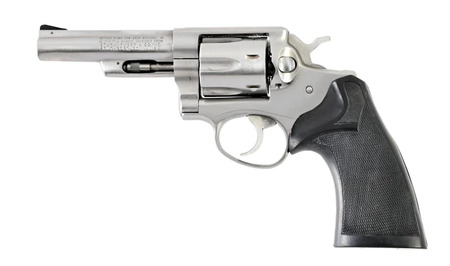 (M) RUGER POLICE SERVICE SIX DOUBLE ACTION REVOLVER.
