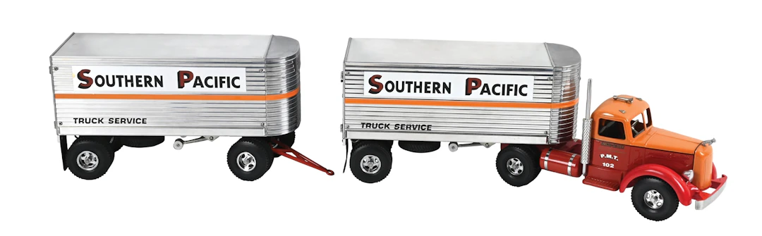 LOT OF 3: SMITH-MILLER P.M.T 102 TRACTOR W/ TWO SOUTHERN PACIFIC PUPS