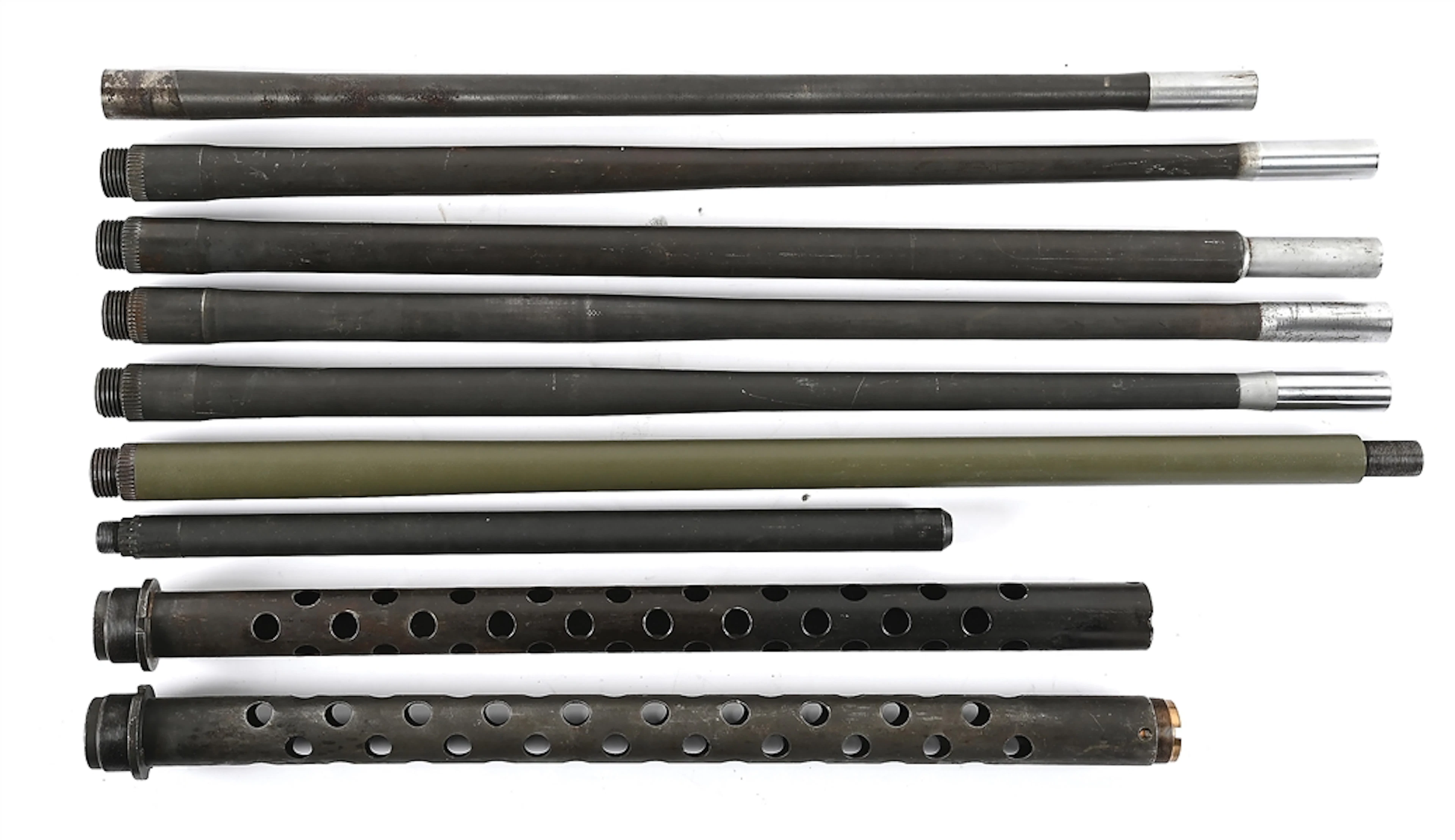 M2 .50 CALIBER BROWNING MACHINE GUN BARREL LOT WITH A FEW 1919A4 PARTS.