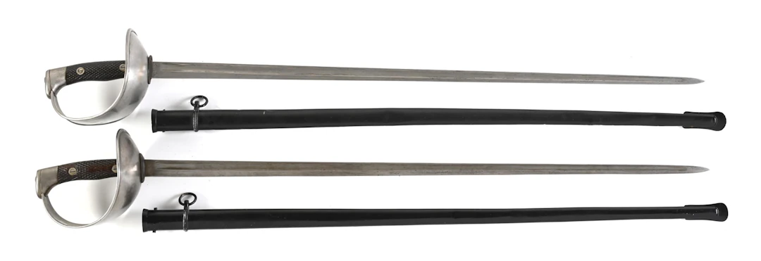 LOT OF 2: SPANISH MODEL 1907/18 CAVALRY SWORDS