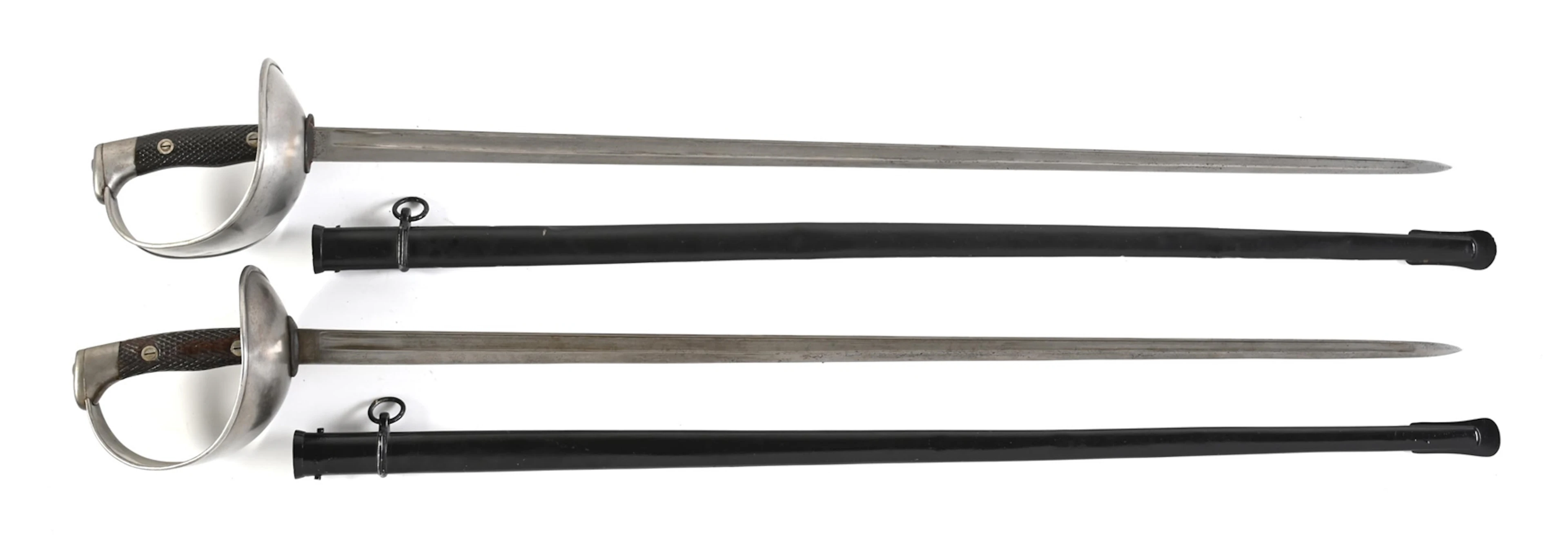 LOT OF 2: SPANISH MODEL 1907/18 CAVALRY SWORDS