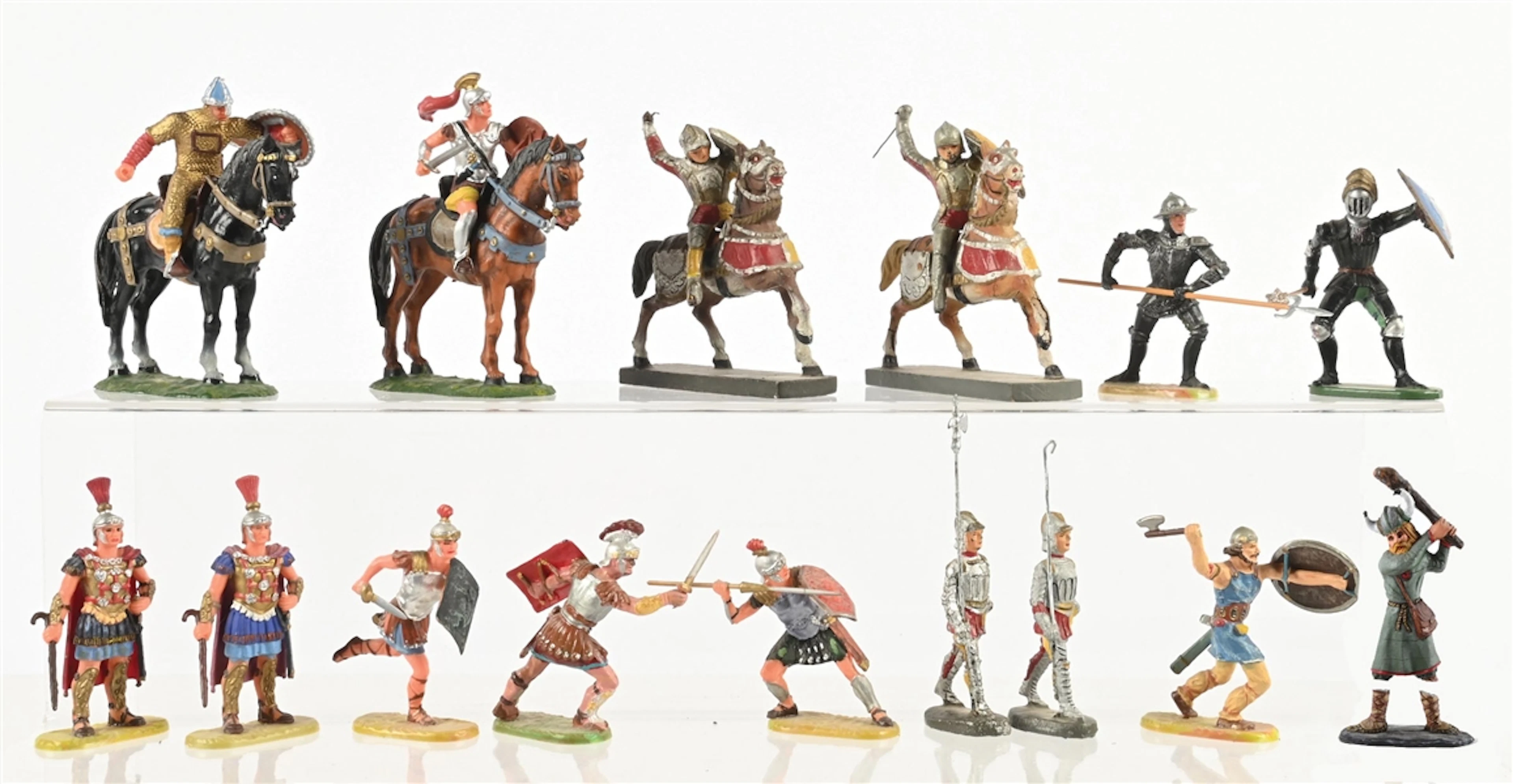 LOT OF 19: ELASTOLIN KNIGHTS & ROMANS FIGURES