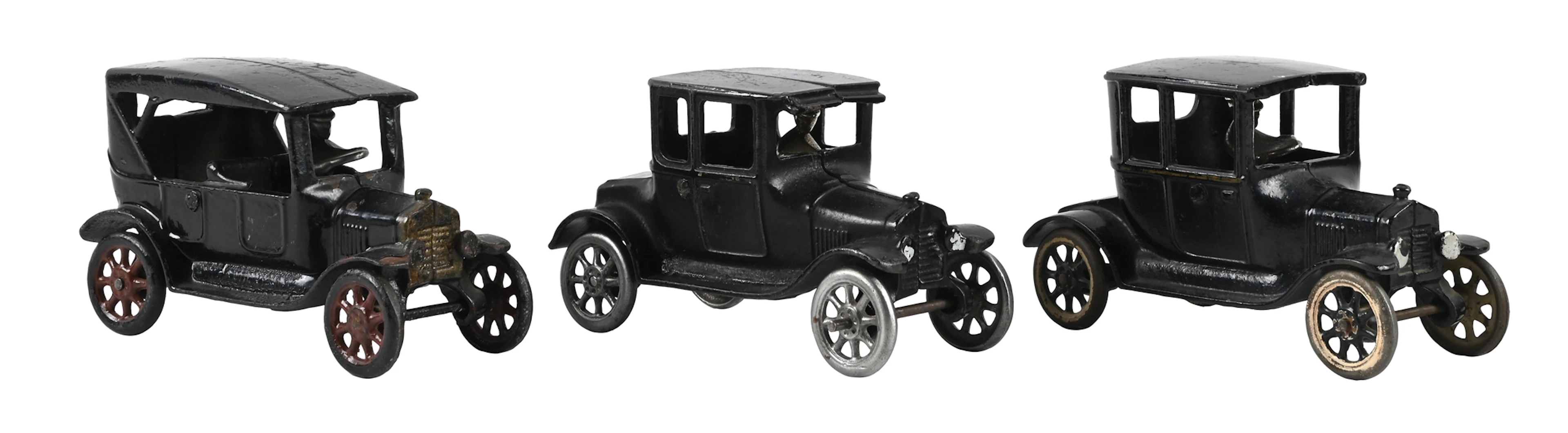 LOT OF 3: ARCADE MFG. CO. CAST IRON FORD MODEL TOY CARS
