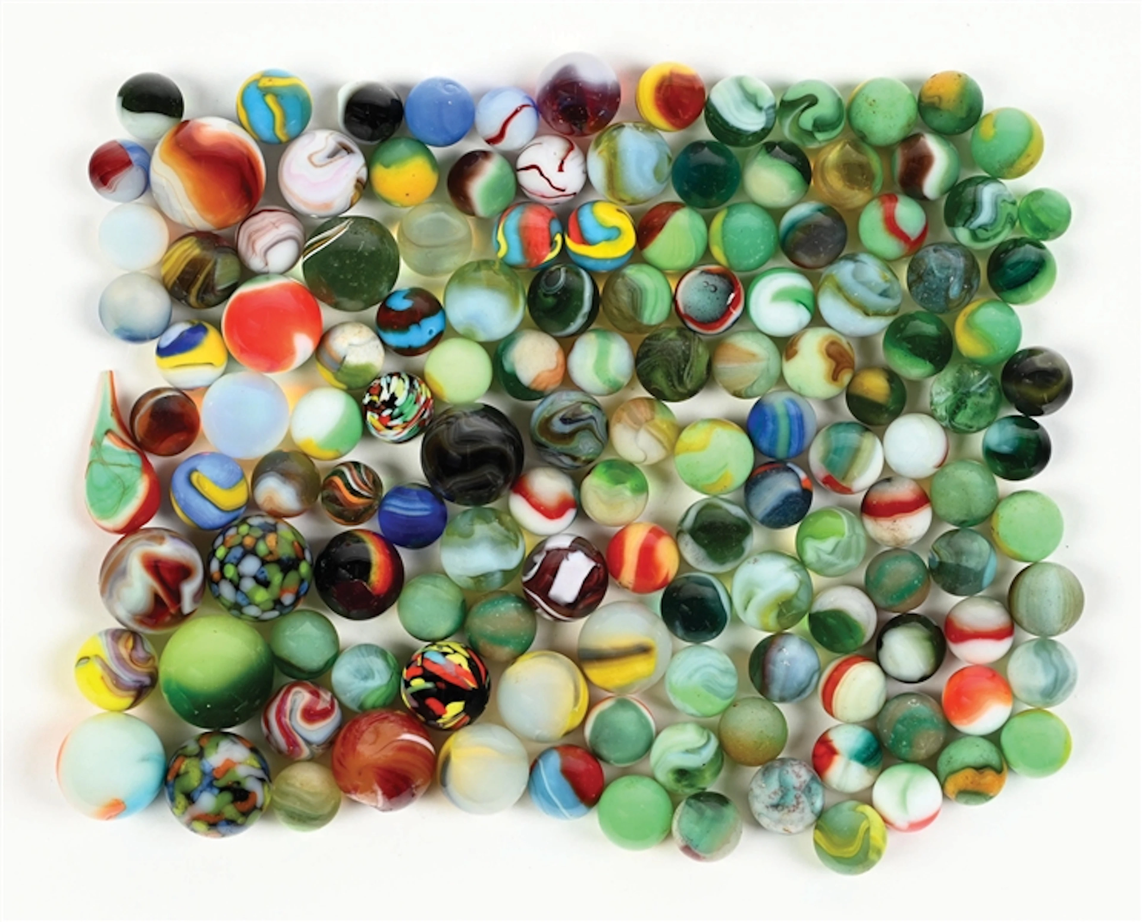 LARGE LOT OF MACHINE-MADE MARBLES