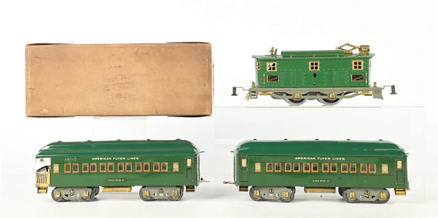 AMERICAN FLYER PREWAR STANDARD GAUGE NO. 4644 ELECTRIC LOCOMOTIVE PASSENGER SET