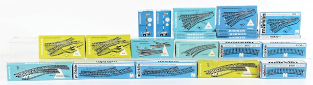 LOT OF 22: ASSORTED MARKLIN HO-GA. TRAIN TRACKS AND ACCESSORIES