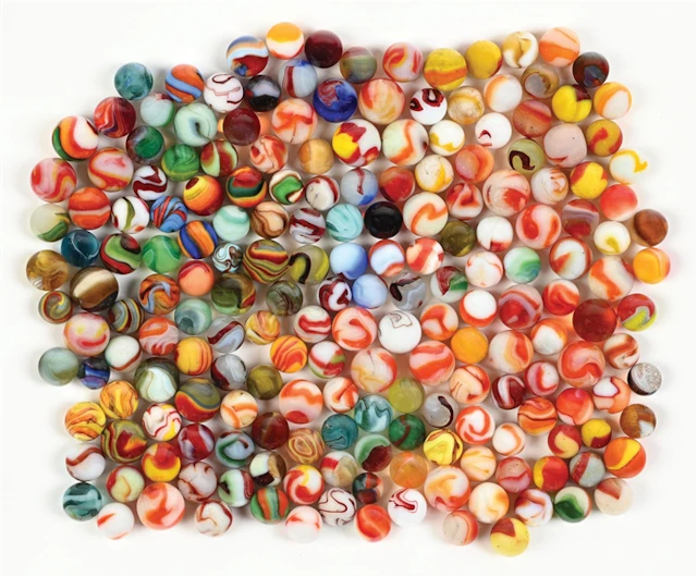 LARGE LOT OF MACHINE MADE MARBLES