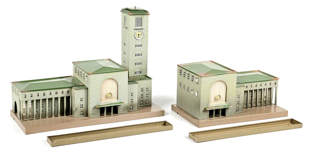 LOT OF 2: MARKLIN STUTTGART TINPLATE CENTRAL TRAIN STATIONS