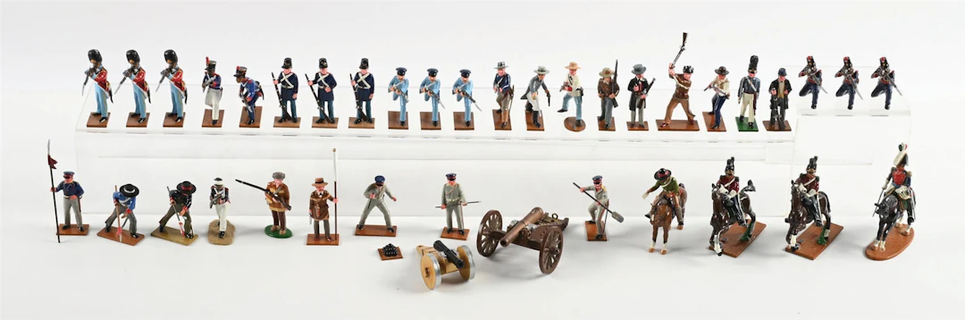 TROPHY MINIATURES REMEMBER THE ALAMO MEXICAN & DEFENDER FIGURES