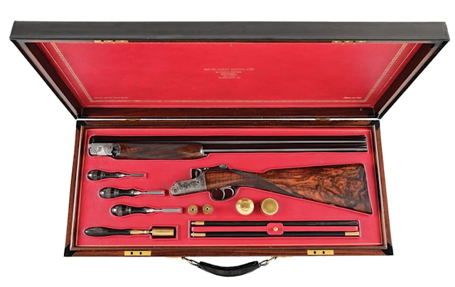 (M) DAVID MCKAY BROWN 12 BORE OVER/UNDER SHOTGUN IN CASE.