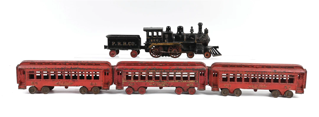LOT OF 5: HUBLEY CAST IRON PENNSYLVANIA R.R. #600 LOCOMOTIVE W/ PASSENGER CARS