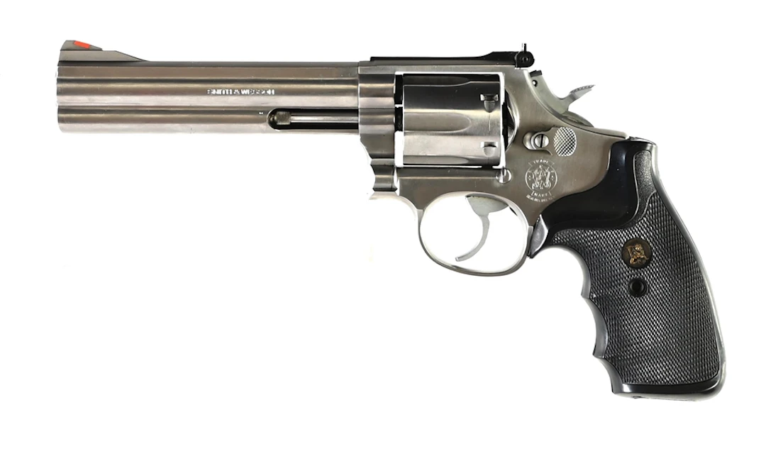 (M) SMITH & WESSON MODEL 686-2 DOUBLE ACTION REVOLVER.