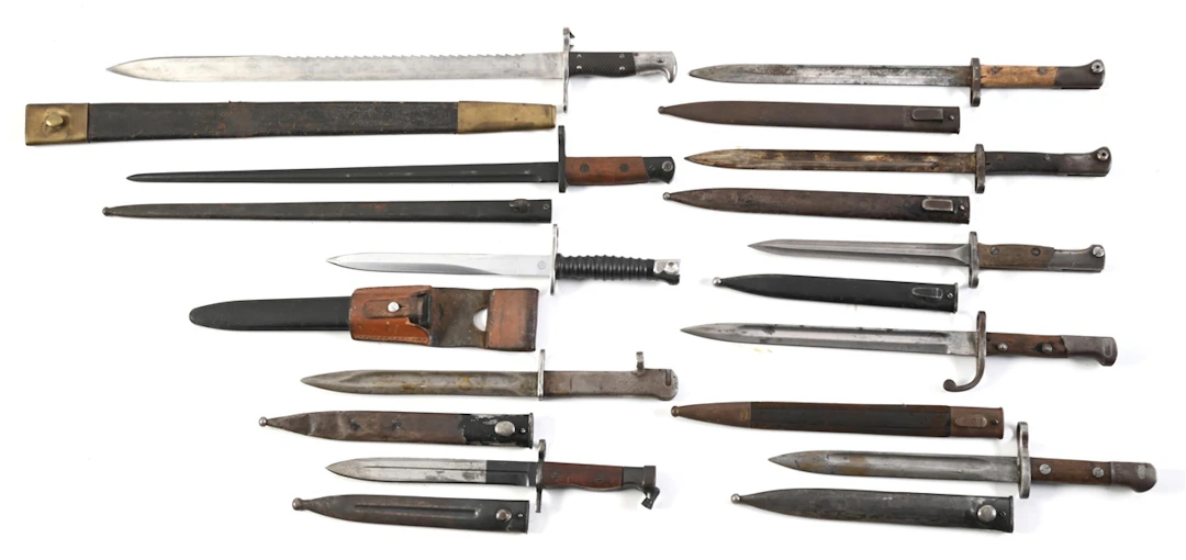 LOT OF 10: MISCELLANEOUS BAYONETS.