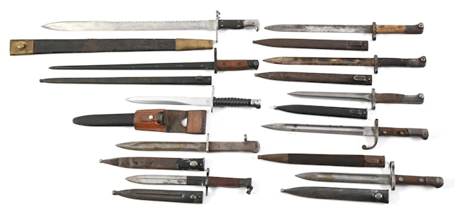 LOT OF 10: MISCELLANEOUS BAYONETS.