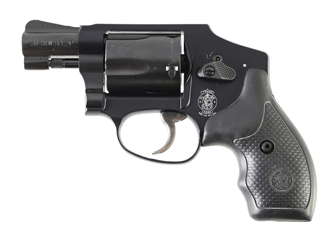 (M) SMITH & WESSON MODEL 442-2 AIRWEIGHT WITH BOX