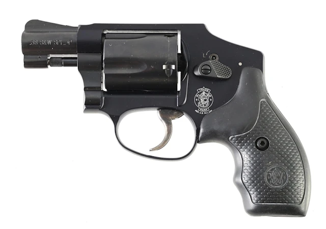 (M) SMITH & WESSON MODEL 442-2 AIRWEIGHT WITH BOX