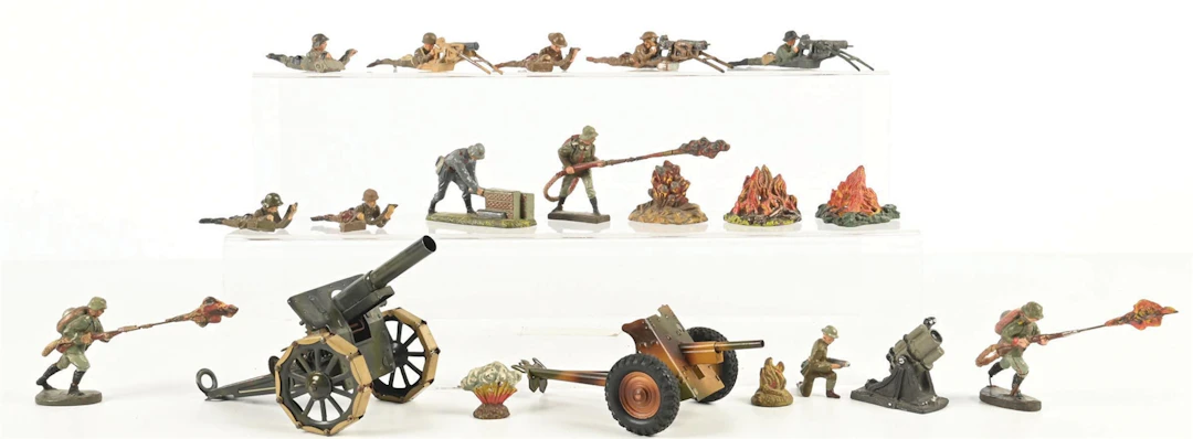 LOT OF 20: ELASTOLIN & LINEOL VARIOUS ARTILLERY & CREWMAN FIGURES