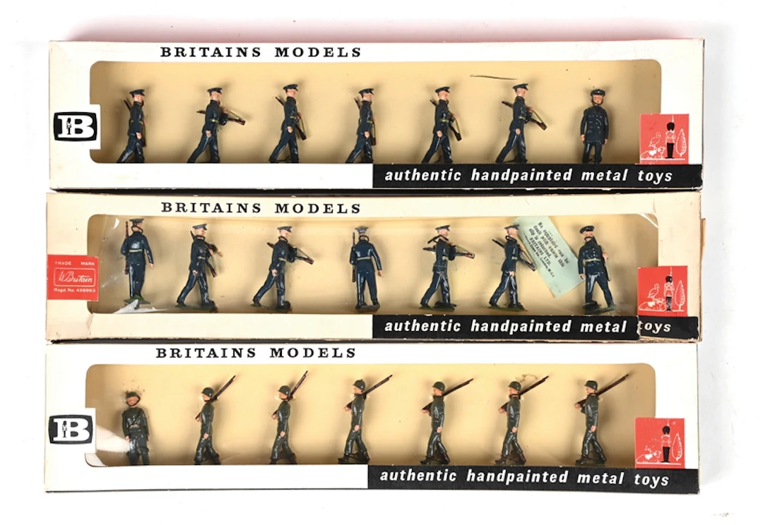 LOT OF 3: BRITAINS MODELS U.S.A. AIR CORPS MARCHING SETS NO. 9179 & 9180