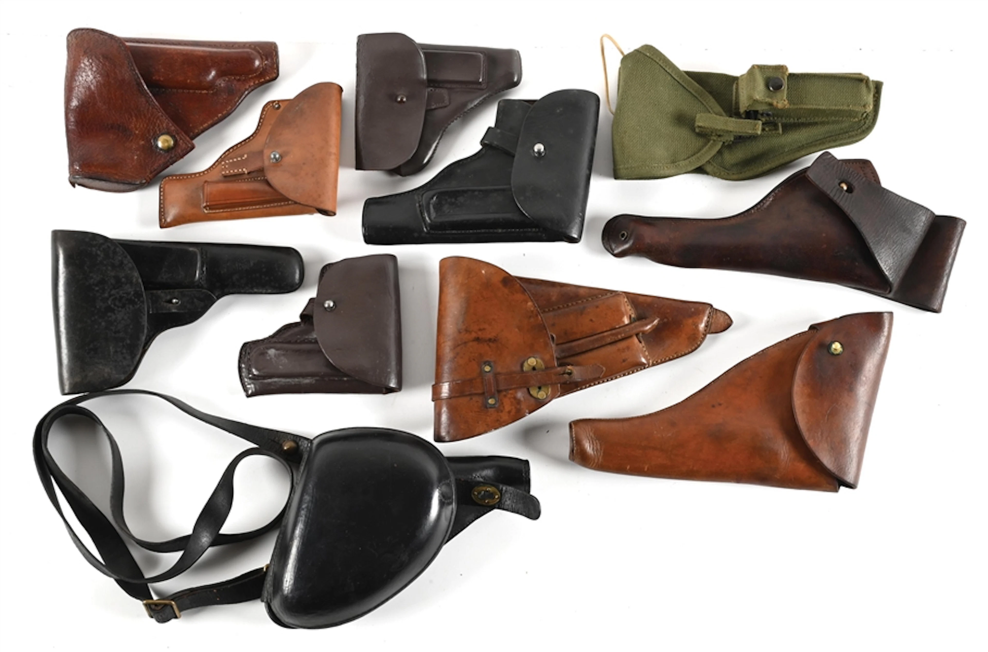 LOT (11) MISCELLANEOUS VINTAGE MILITARY HANDGUN HOLSTERS.