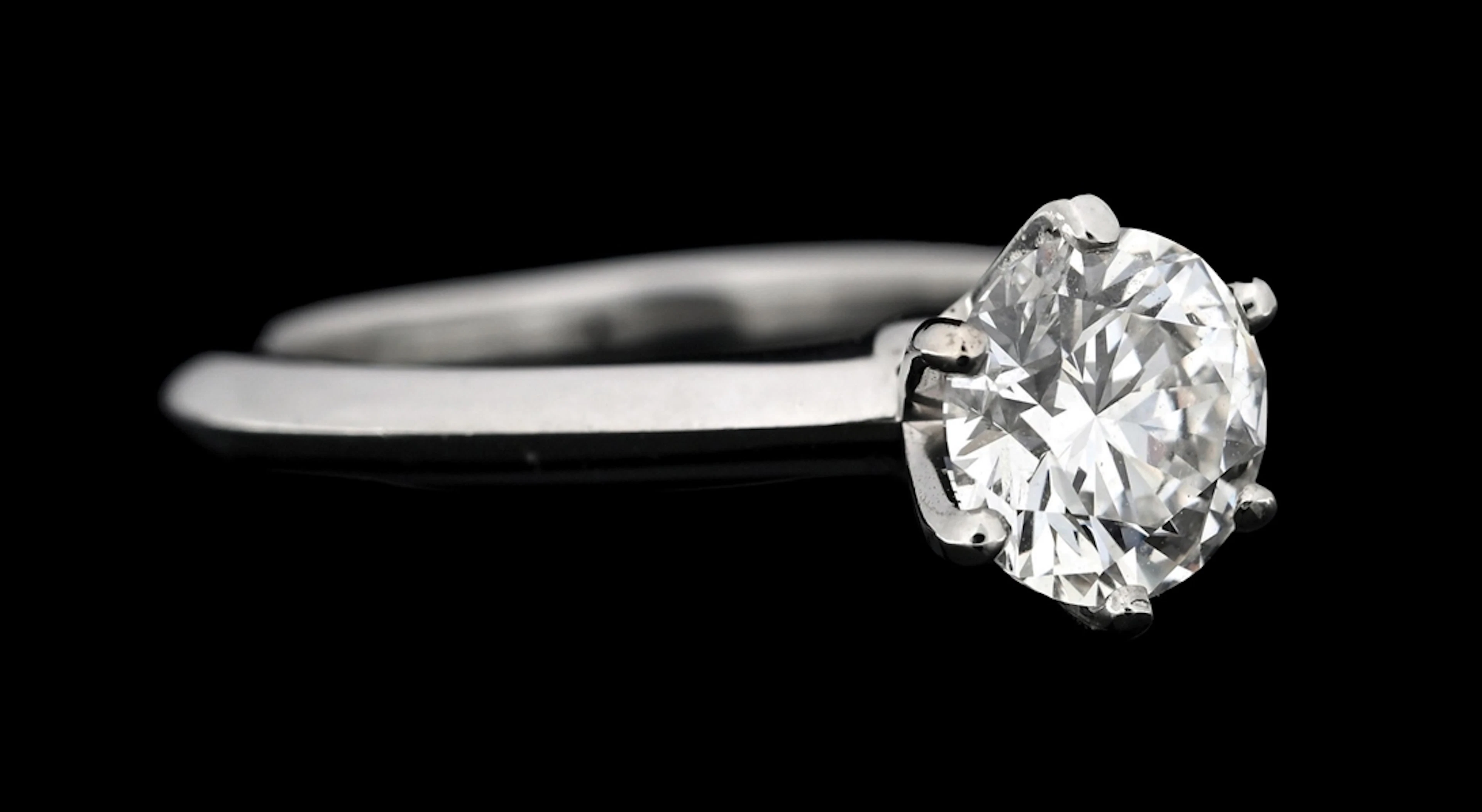 PLATINUM TIFFANY & CO 1.09CT DIAMOND SOLITARE RING W/B&P