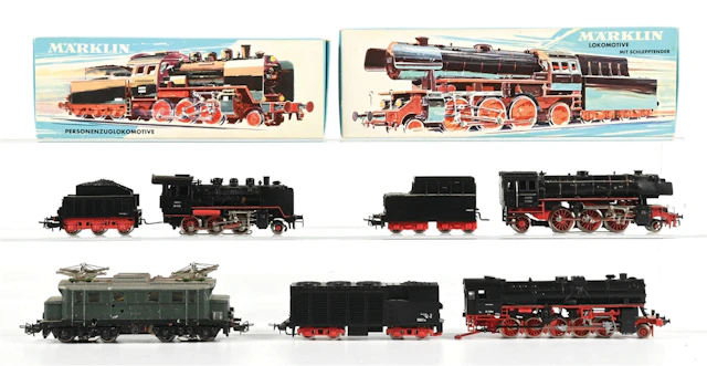 LOT OF 4: MARKLIN HO STEAM ENGINES AND ELECTRIC LOCO W/ 2 BOXES