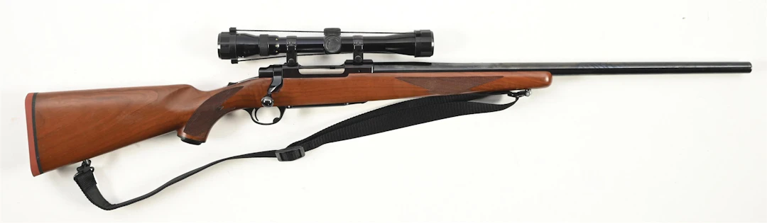 (M) RUGER M77 BOLT ACTION RIFLE WITH BOX.