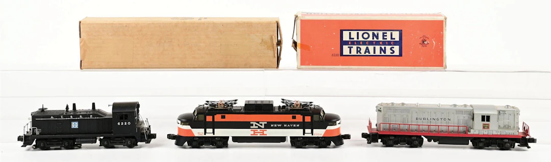 LOT OF 3: POST-WAR LIONEL O-GA. NO. 2328, 2350, & 6220 LOCOMOTIVES W/ 2 BOXES