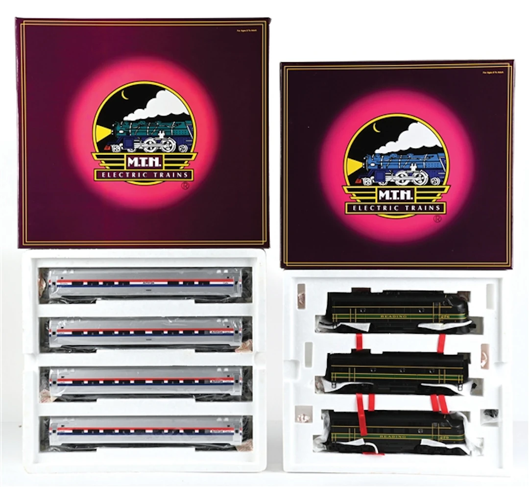 LOT OF 2: MTH DIESEL LOCOMOTIVES & AMTRAK PASSENGER CARS