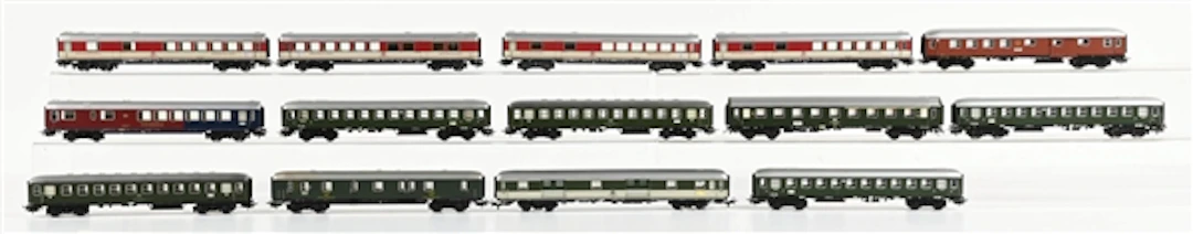 LOT OF 14: MARKLIN HO-GA. ASSORTED PASSENGER CARS