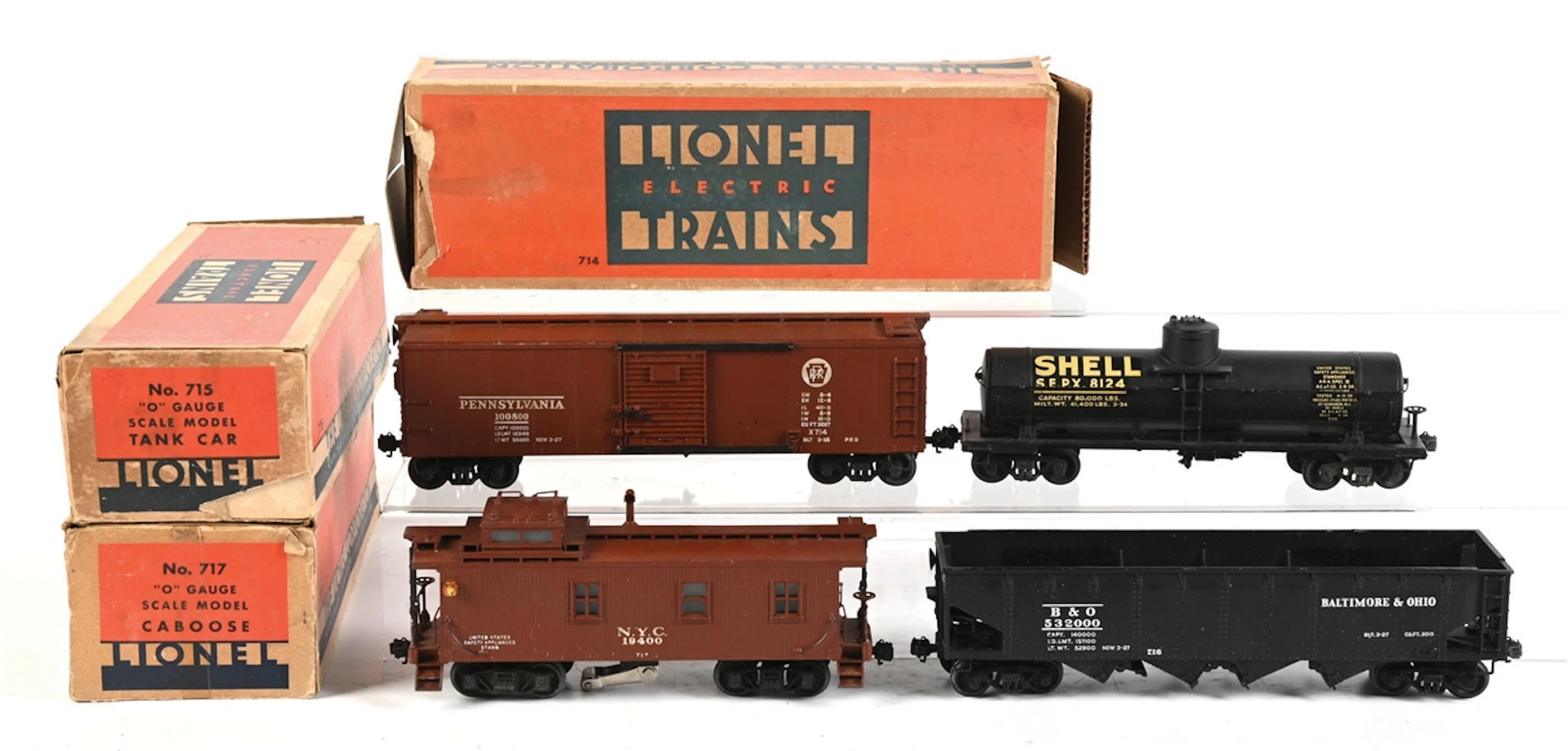 LOT OF 4: PRE-WAR LIONEL O-GA. SCALE FREIGHT CARS