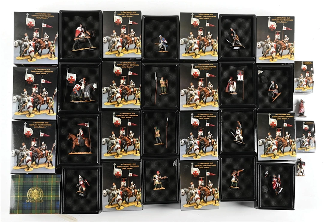 LOT OF 16: KING & COUNTRY CRUSADERS FIGURES IN BOXES