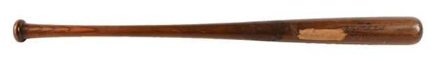 BABE RUTH SIGNED BASEBALL BAT & JSA REPORT