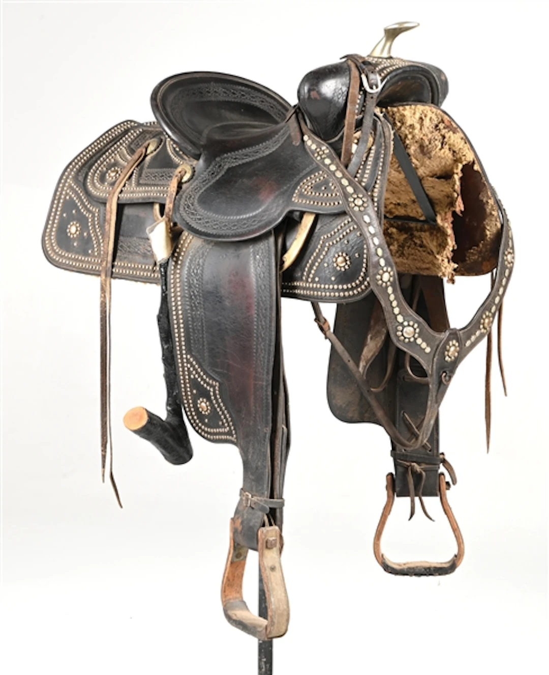 HEREFORD BRAND BLACK TOOLED LEATHER SADDLE W/ STUDS