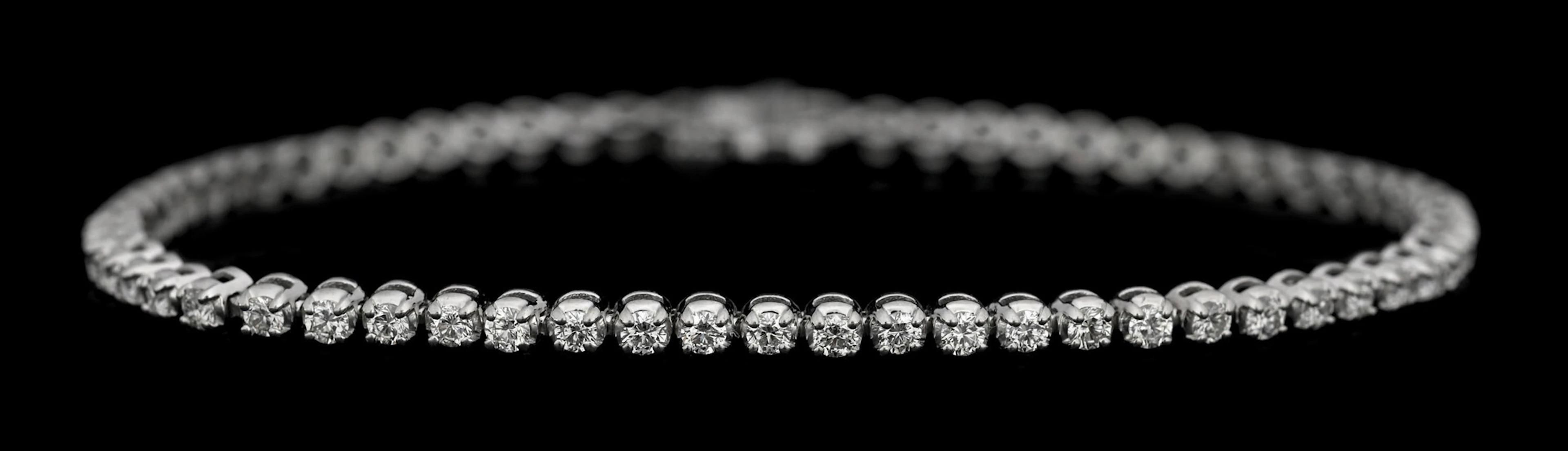 PLATINUM 2CT TW DIAMOND TENNIS BRACELET