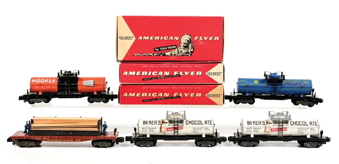 LOT OF 5: AMERICAN FLYER S-GA. TANK CARS & LUMBER UNLOADING CARS W/